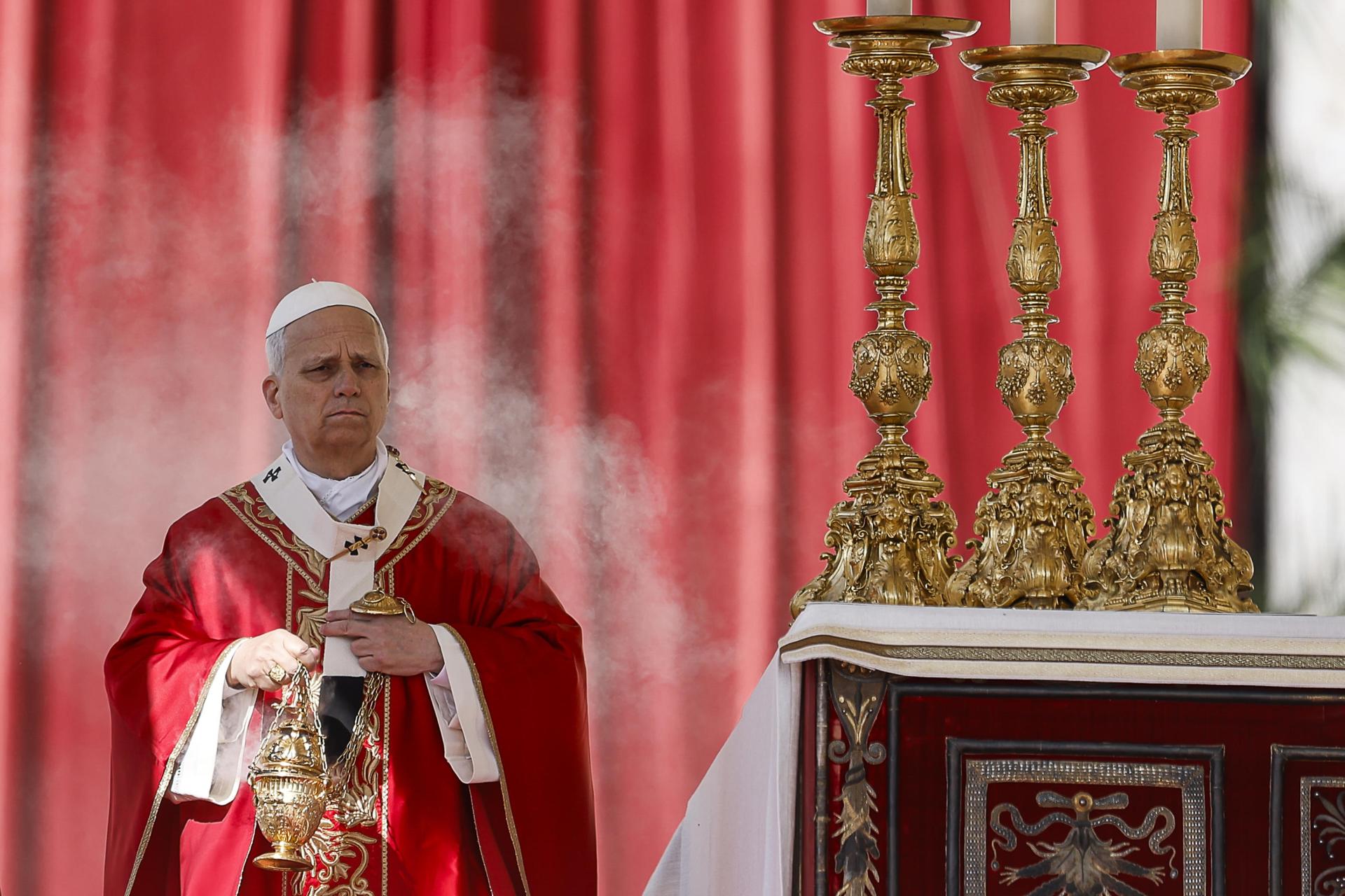 El papa pide rezar en Semana Santa "por las víctimas inocentes de la guerra"