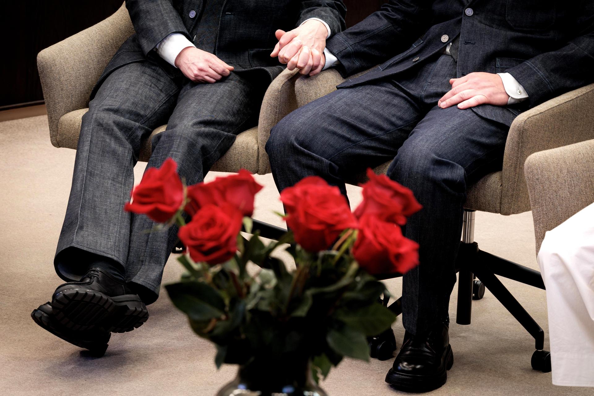 Países Bajos celebra 25 años del primer matrimonio gay ante retroceso en su aceptación