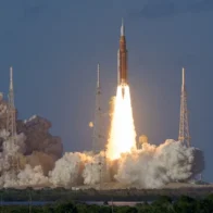 Despega la histórica misión Artemis II, que busca el regreso del ser humano a la Luna tras 50 años