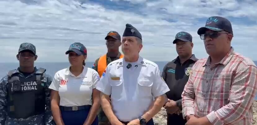 Policía Nacional coordina búsqueda de hombre que se habría lanzado hacia el mar Caribe