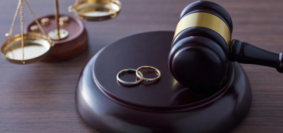 Francia da un paso para acabar con el deber de tener relaciones sexuales en el matrimonio
