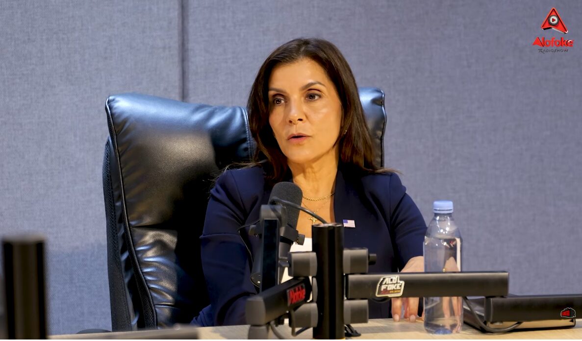 Leah Campos sobre imagen homosexual en embajada: "Eso no tiene nada que ver con Estados Unidos"