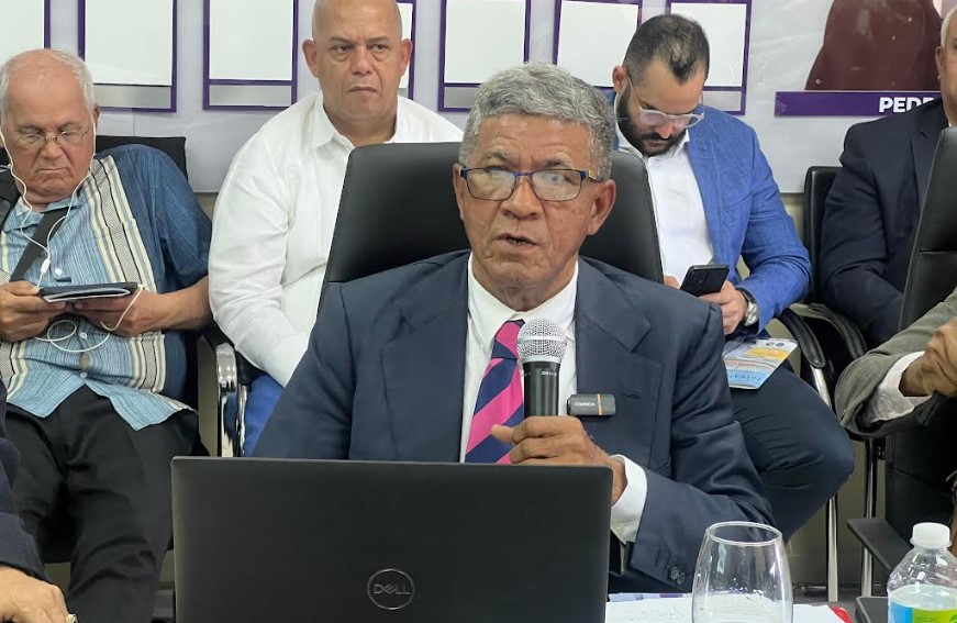 Julián Sosa propone relanzar la Escuela de Comunicación Social en la UASD con visión 4.0