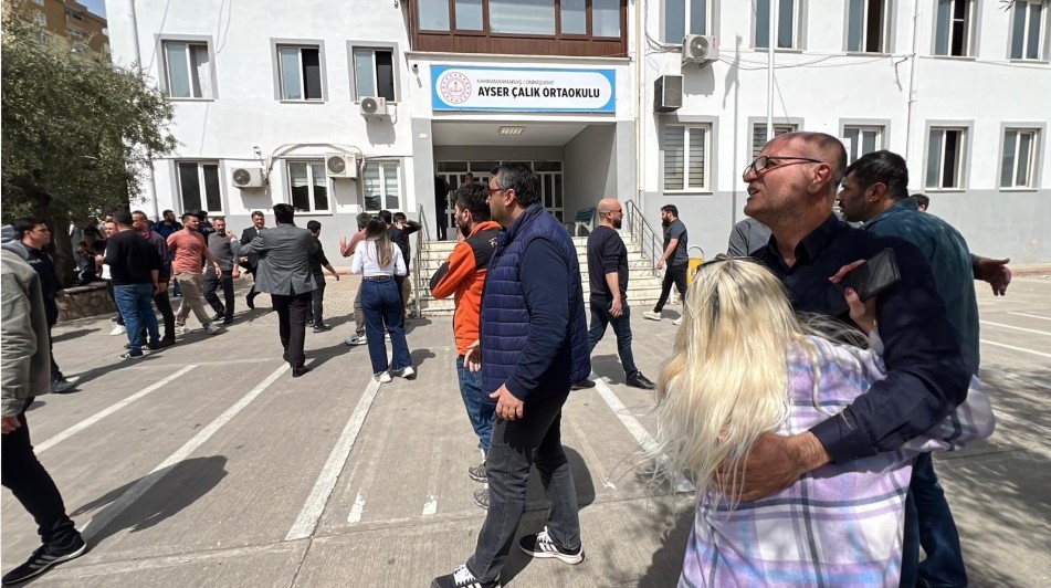 Un alumno de 14 años mata a cuatro personas y hiere a veinte en un colegio de Turquía