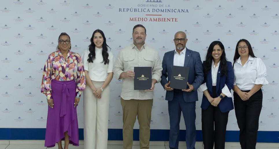 Medio Ambiente firma acuerdo de cooperación con Hodelpa Hospitality