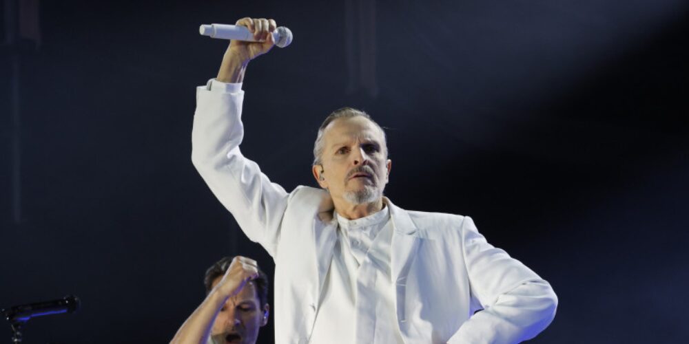 Miguel Bosé cumple 70 años en plena gira por América Latina con su 'Importante Tour'