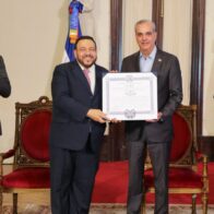 Presidente Abinader condecora de manera póstuma al expresidente Ulises Francisco Espaillat
