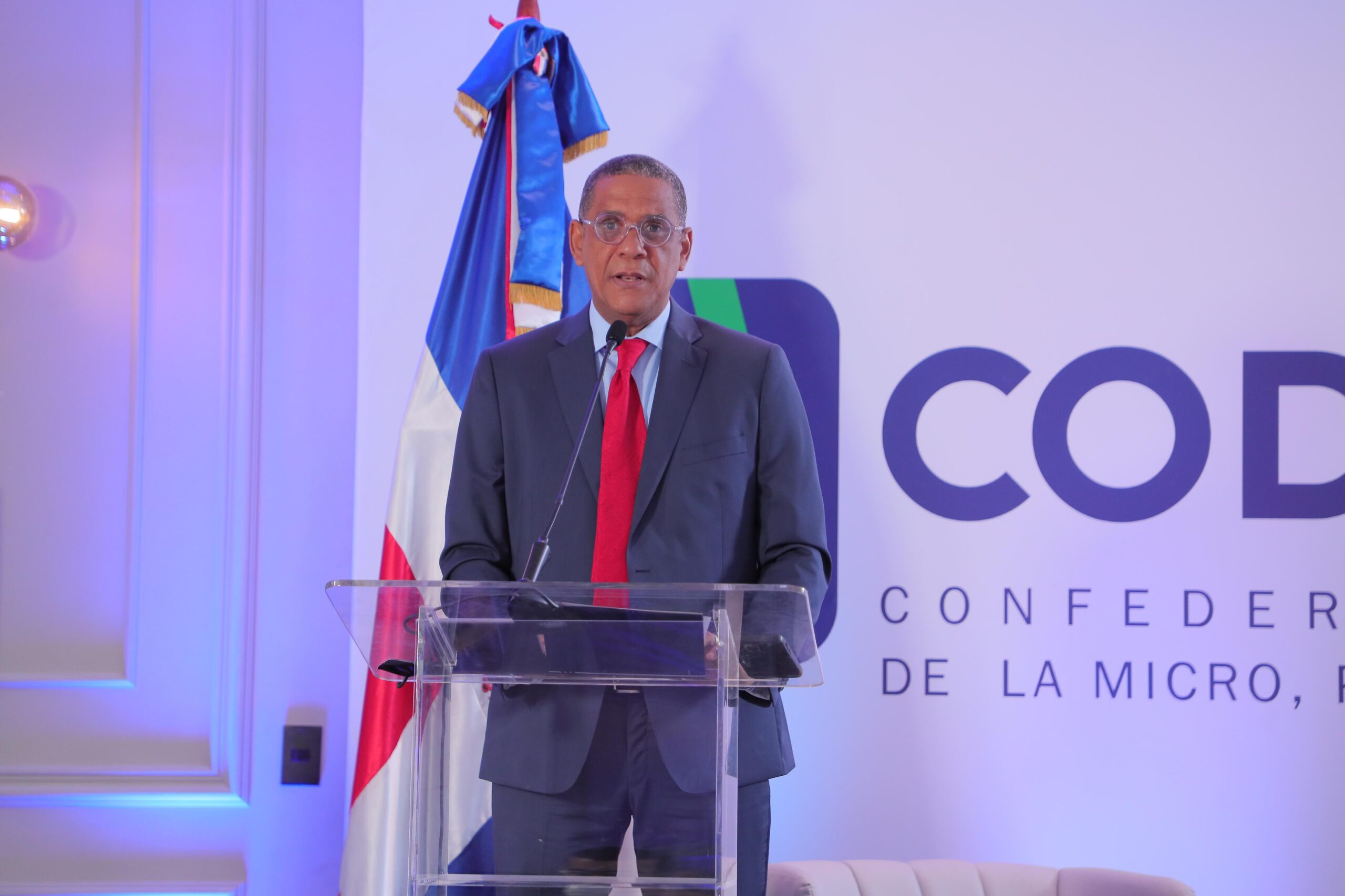 Fernando Pinales.