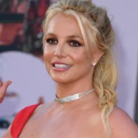 Britney Spears ingresa voluntariamente a centro de tratamiento tras arresto por conducir bajo influencia