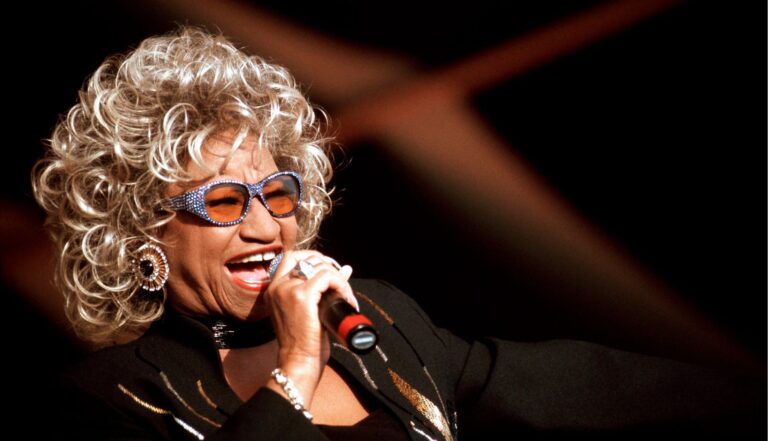 La fallecida Celia Cruz rompe barreras y entra al Salón de la Fama como influencia musical