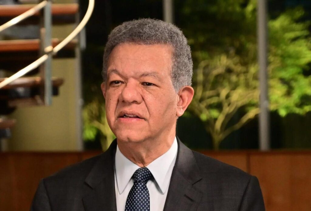 Leonel advierte que aún hay tiempo para discutir la reforma policial