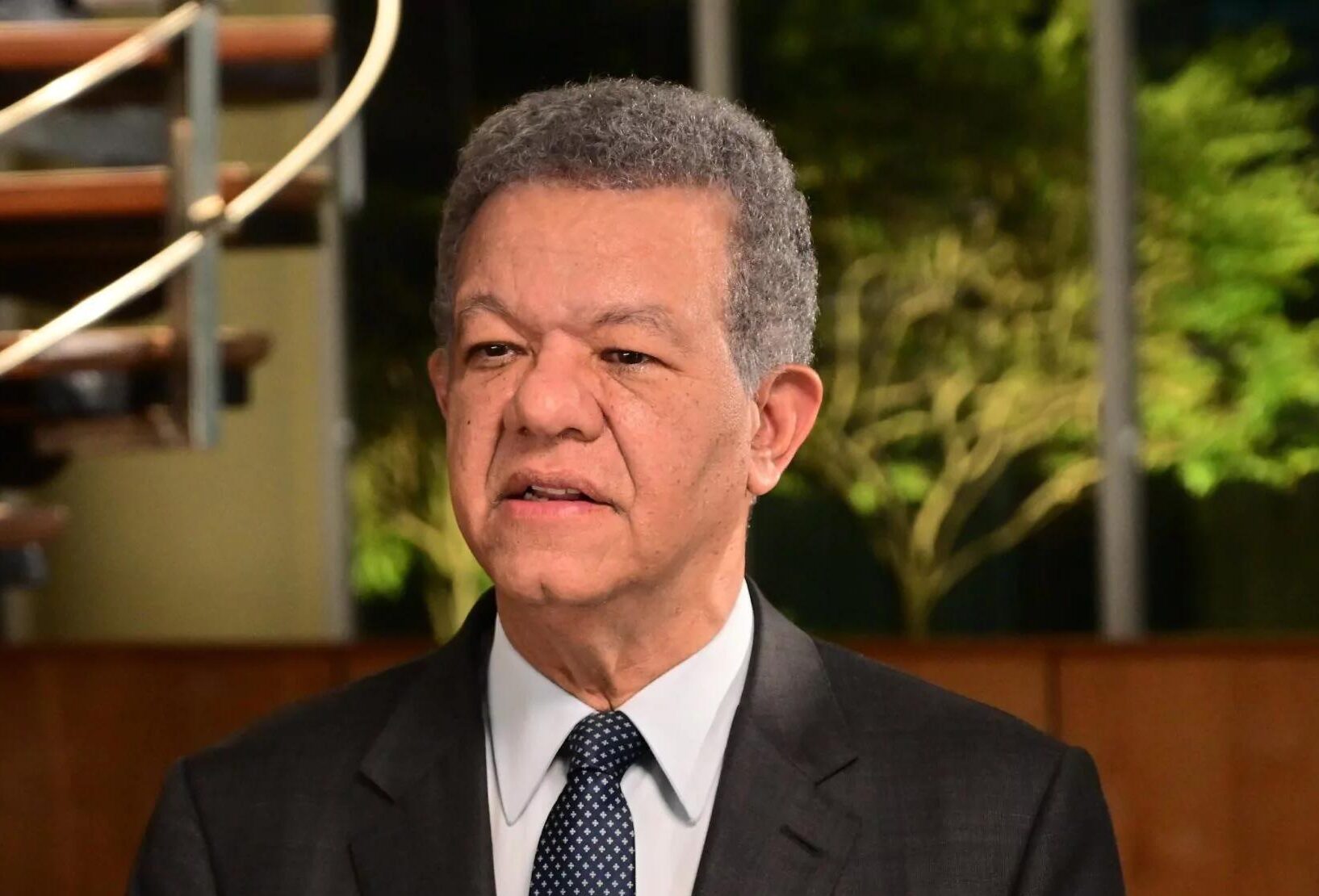 Leonel advierte que aún hay tiempo para discutir la reforma policial