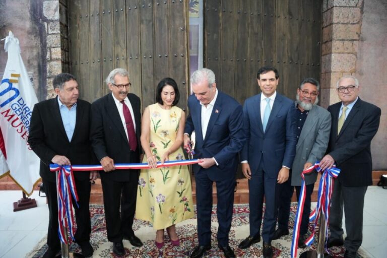 Reabren el Museo Nacional de Historia y Geografía con renovadas salas y enfoque moderno
