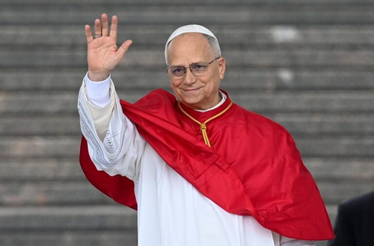 El papa, desde Argelia: Dios "no está con los prepotentes y los soberbios"