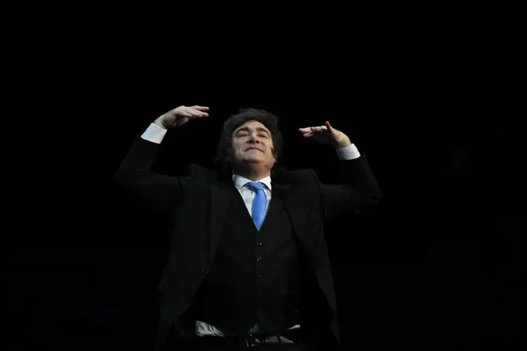 Javier Milei afirma que competirá por la reelección en las elecciones de 2027 en Argentina