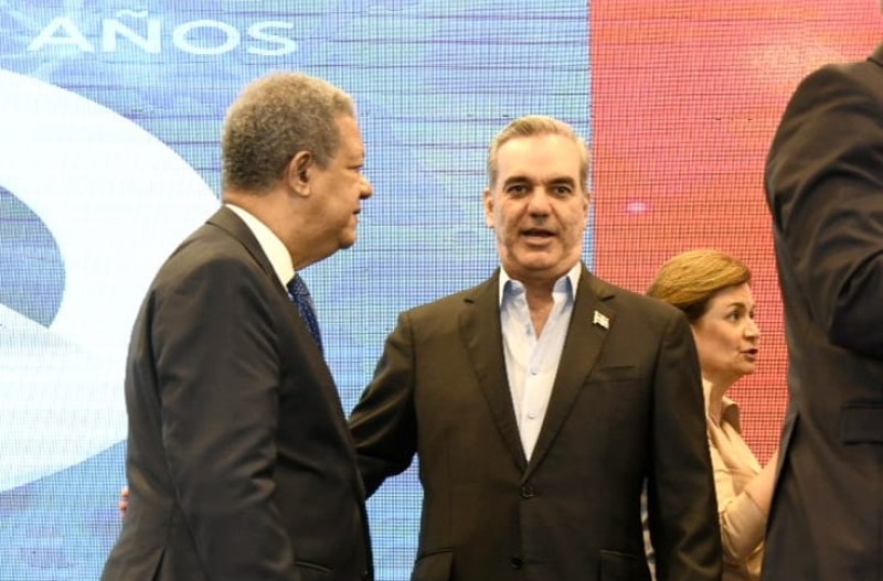 Leonel Fernández se reunirá con representantes del Gobierno para abordar impacto de crisis global