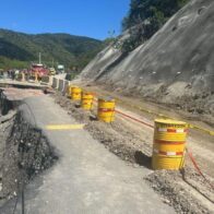 Avanzan trabajos de reparación en carretera hacia Ocoa tras deslizamiento que afectó la vía