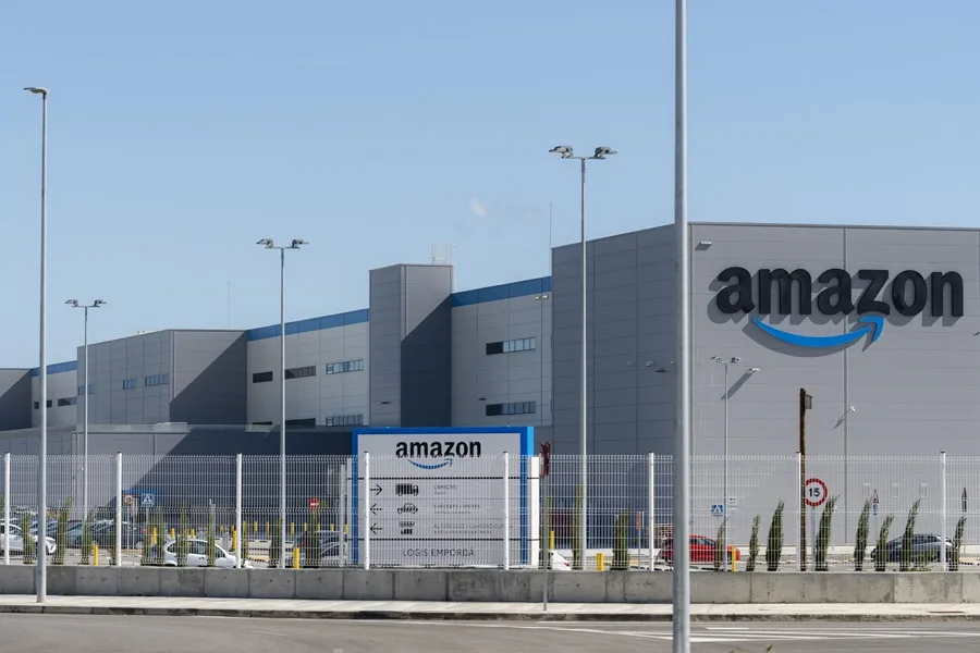 Amazon invertirá al menos 5.000 millones más en Anthropic mediante un acuerdo de IA