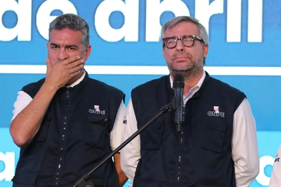 La Fiscalía de Perú pide detener al organizador de las elecciones generales