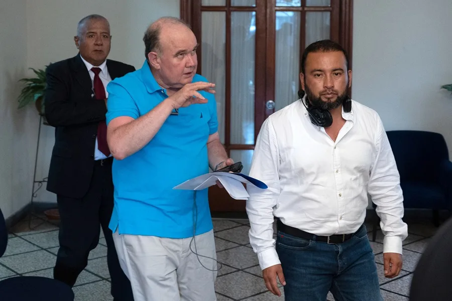 El candidato peruano López Aliaga convoca a marcha de protesta contra «destrozo» electoral