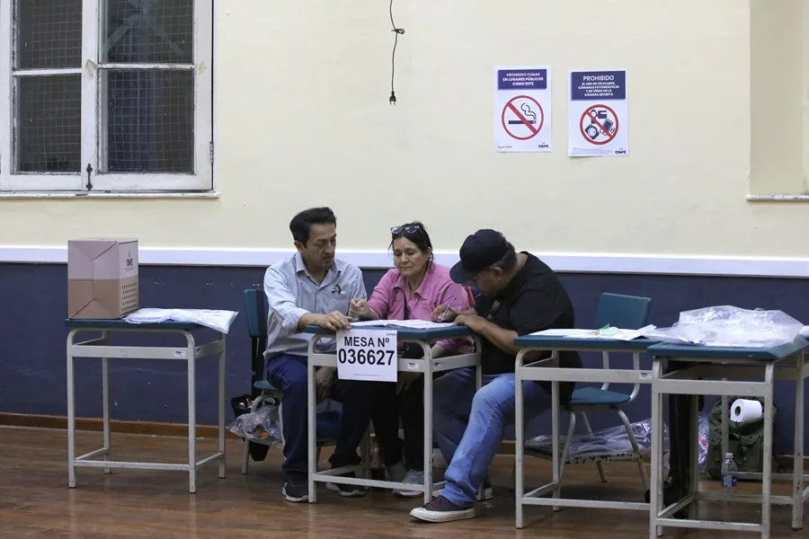 Las irregularidades en las elecciones de Perú: retrasos, votos
