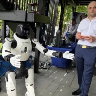 Un robot que ‘perrea’ y 3D sin gafas: Nueva Jersey exhibe lo último en tecnología