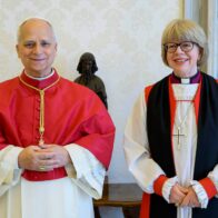 León XIV y la arzobispa de Canterbury rezaron juntos en el Vaticano