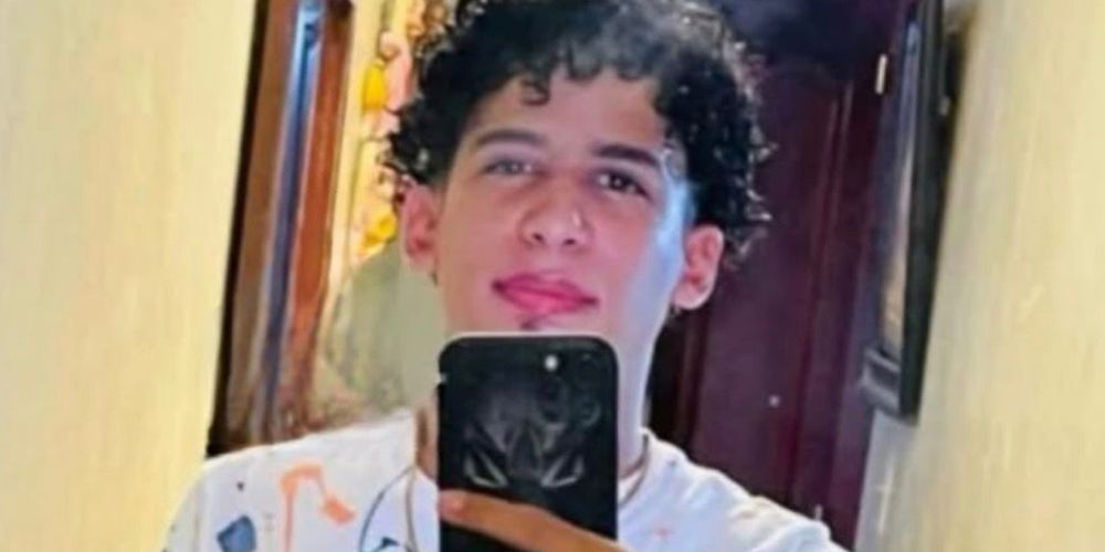 Joven fallece tras chocar motocicleta contra poste de luz en San Francisco de Macorís