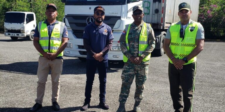 Digesett e Intrant realizan operativos de vehículos pesados por circular en carril izquierdo