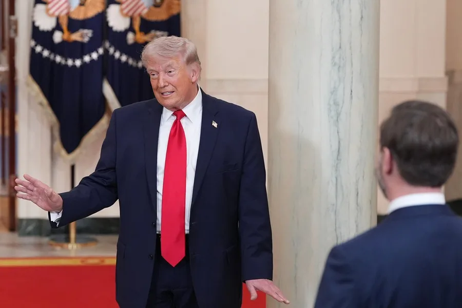 Trump ordena el pago a 35.000 empleados afectados por el cierre del Departamento de Seguridad Nacional