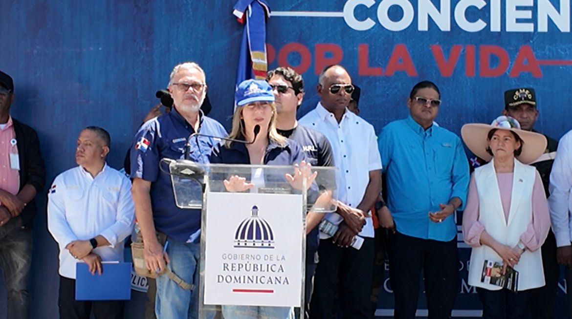 Ministra de la Mujer recuerda uso de los números 911 y *212 para asistencia durante Semana Santa