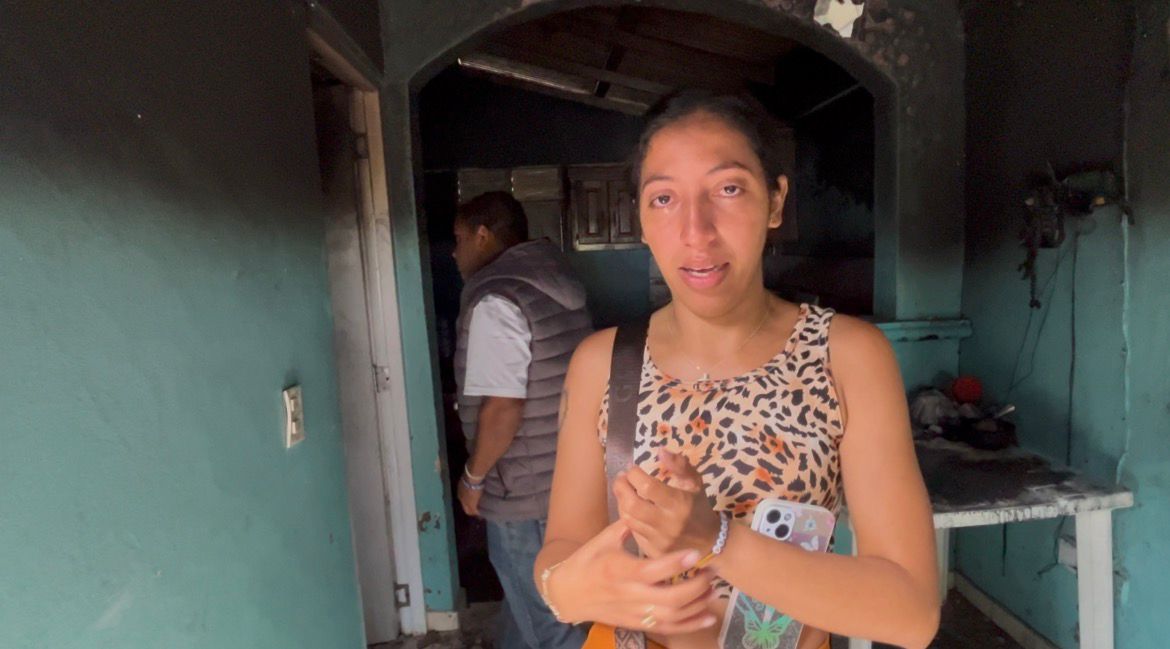 Joven madre clama ayuda tras perderlo todo en incendio en el sector Don Bosco, Jarabacoa