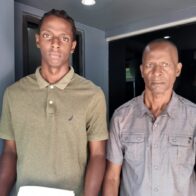 Hijo pide ayuda para costear implante coclear de su padre