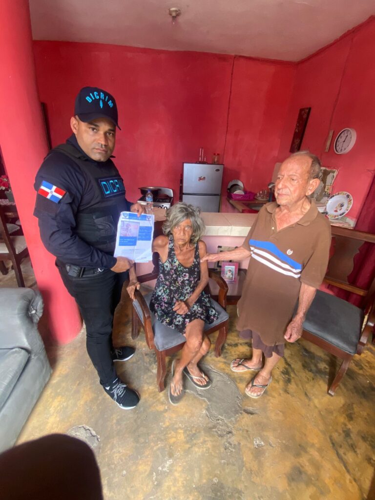 Policía Nacional localiza sana y salva a mujer de 75 años reportada como desaparecida en SDE