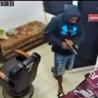 Ola de asaltos en Cotuí: atracan barbería y banca en la misma noche: DICRIM busca a dos delincuentes