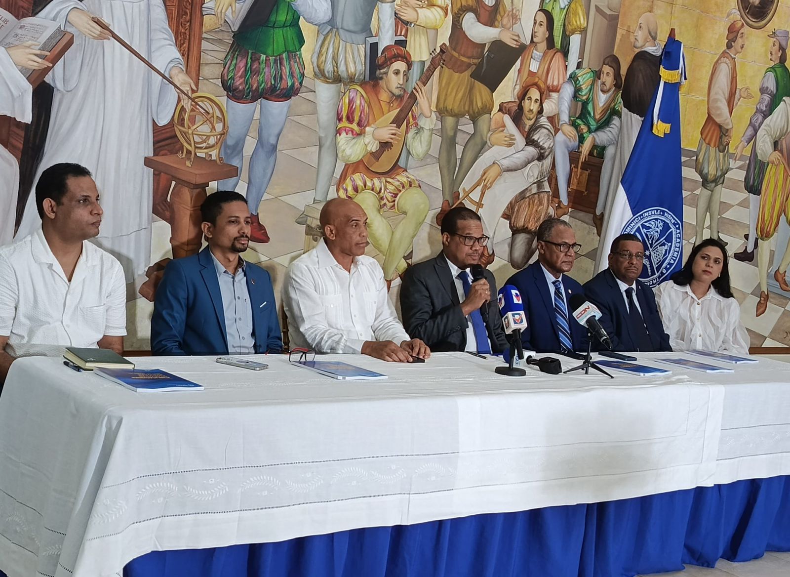 UASD impulsa la investigación con 110 proyectos sometidos a FONDOCYT 2026