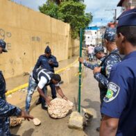 Acordonan área de la Escuela Costa Rica tras colapso de pared perimetral
