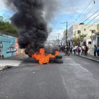 FER protesta por intervención policial en liceo Ercilia Pepín y exige libertad de estudiantes en SFM