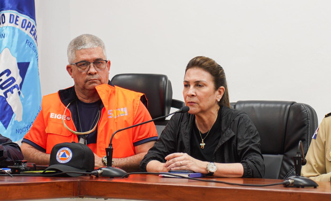 Carolina Mejía informa intervención en varios sectores del DN tras fuertes lluvias
