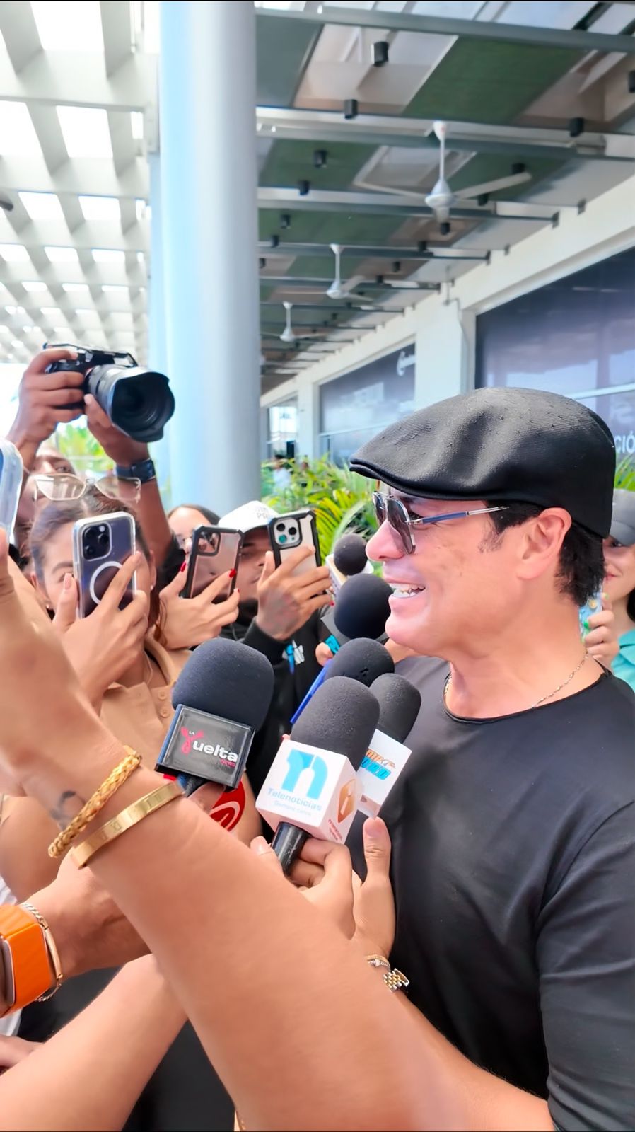 Chayanne llega emocionado a RD para su concierto de este sábado en el Estadio Quisqueya