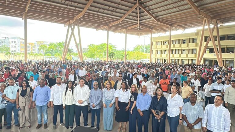 Más de mil familias participan en jornada de diálogo social impulsada por Supérate en Bonao
