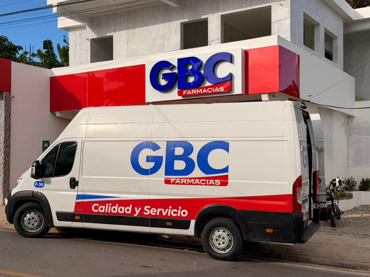 Farmacia GBC inaugura nueva sucursal en Las Galeras y fortalece el acceso a medicamentos