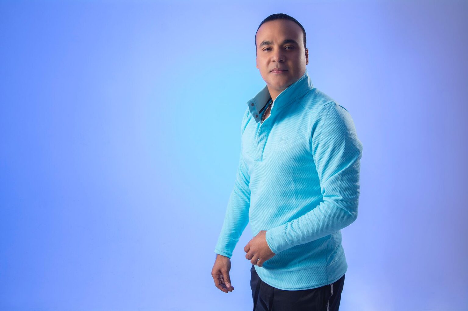 Zacarías Ferreira celebra reciente certificación Multi-Platino de “Dónde Está Mi Amor”