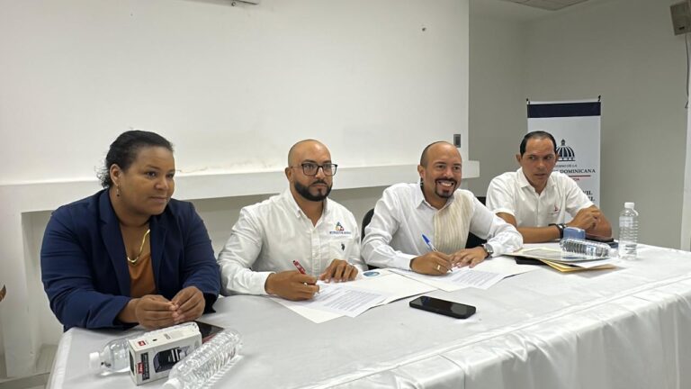 CORAMON y comunitarios sellan acuerdo histórico por el agua en Bonao
