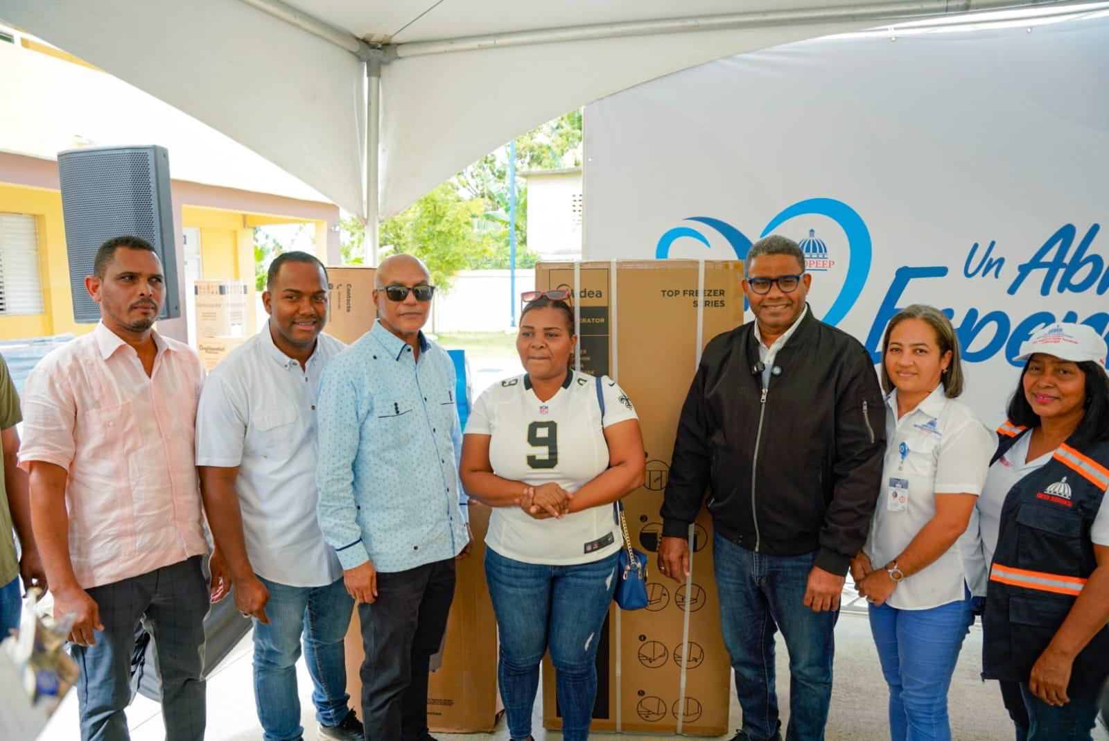 Gobierno asiste a más de 150 familias con enseres en Pantoja y Palmarejo