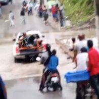 Desborde de cañada afecta tránsito en puente de Don Pedro, Santiago