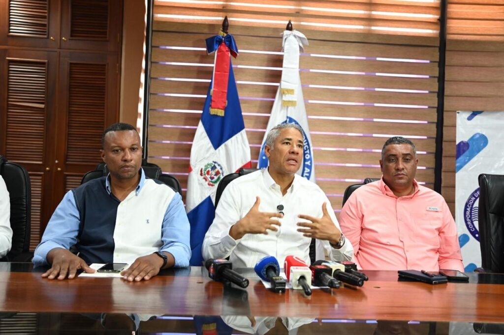 Déficit de 43 millones de galones diarios afecta suministro de agua en Santiago por alta turbidez