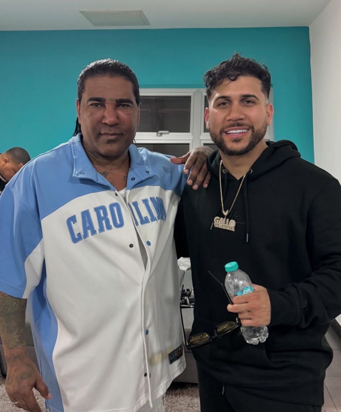 Gallo The Producer manifiesta su respeto a Omega tras ganarle en pelea