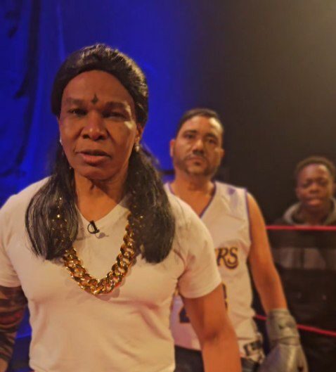 Raymond y Miguel parodian pelea de Omega y Gallo The Producer en Planeta Alofoke