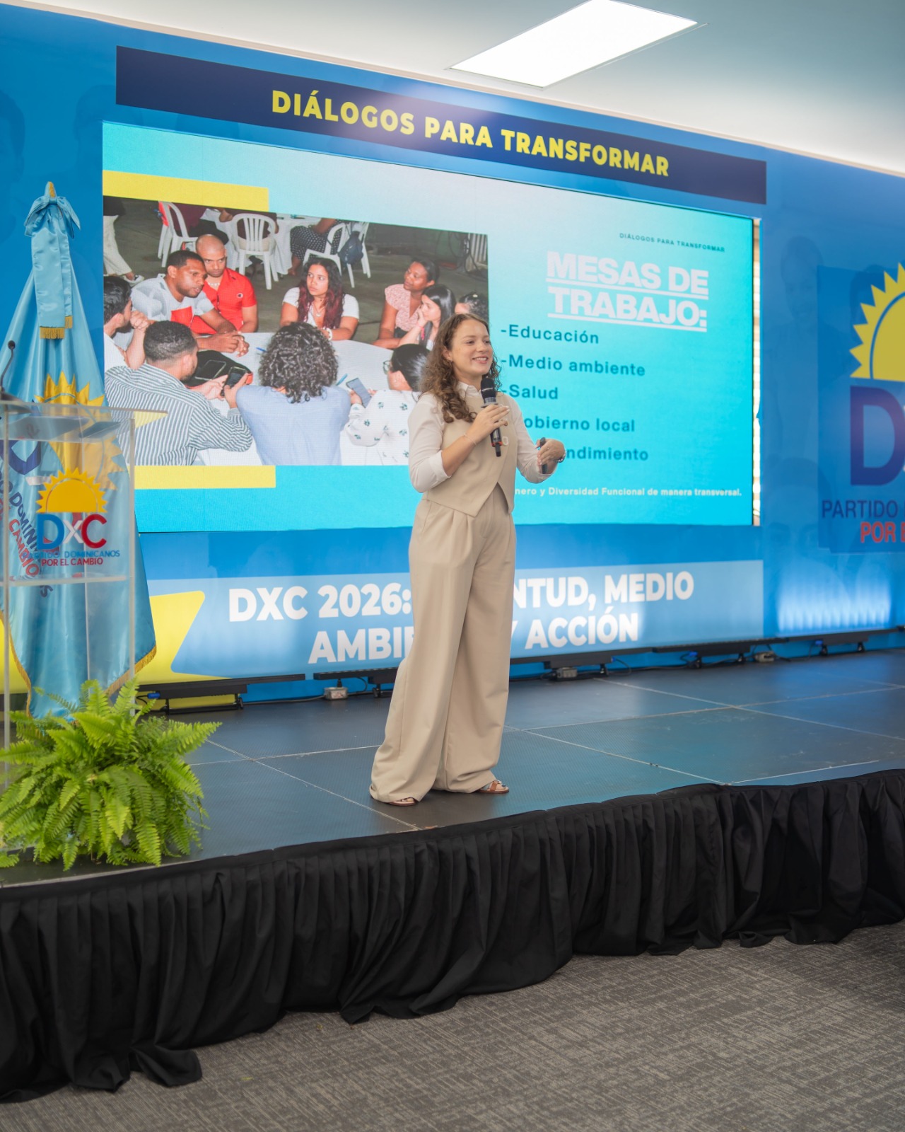 DxC realiza encuentro “Diálogos para Transformar: juventud, medio ambiente y acción”